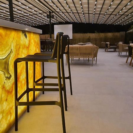 Amber Hotel Albania Spille Exteriör bild