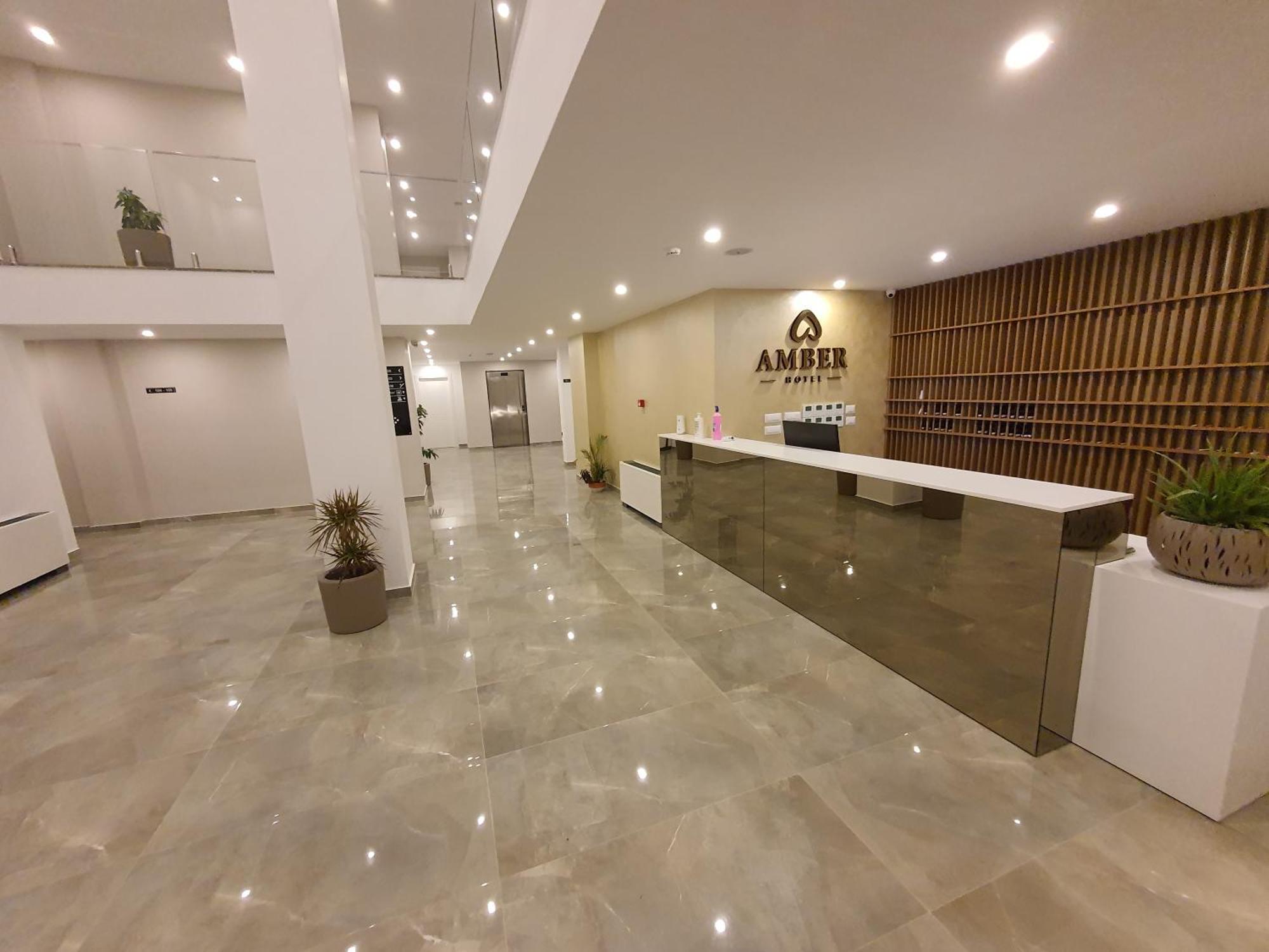 Amber Hotel Albania Spille Exteriör bild