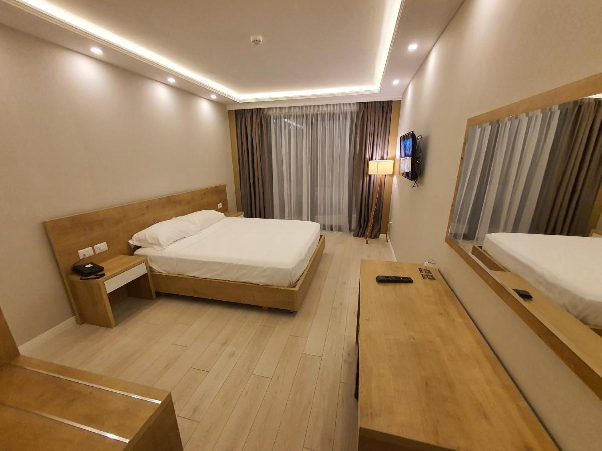 Amber Hotel Albania Spille Exteriör bild