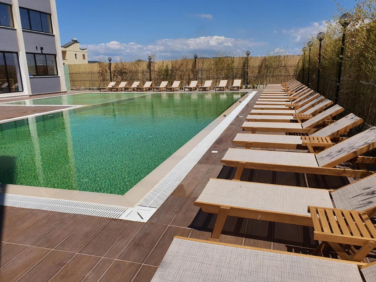 Amber Hotel Albania Spille Exteriör bild