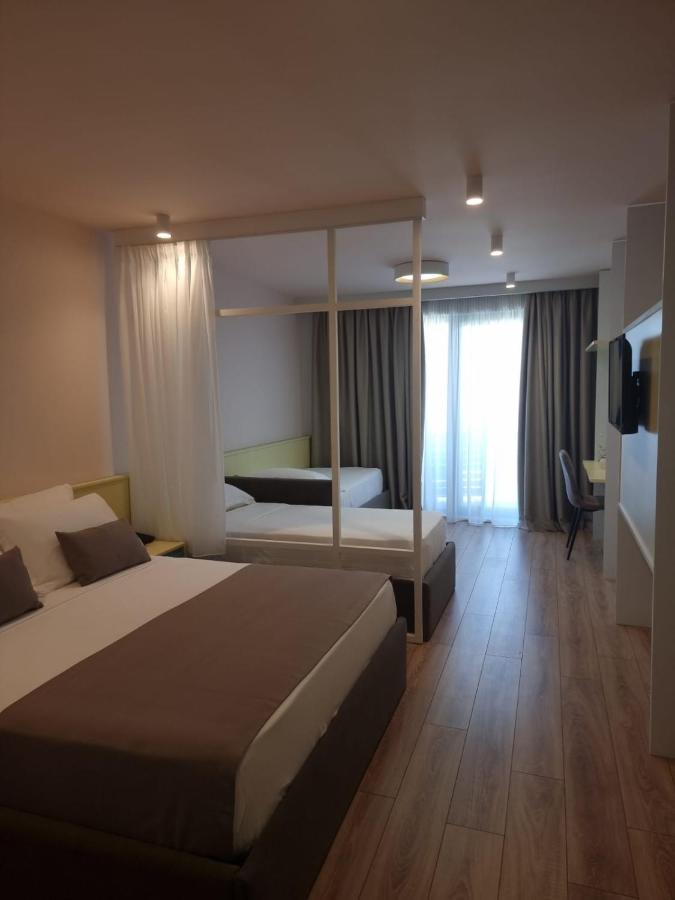 Amber Hotel Albania Spille Exteriör bild