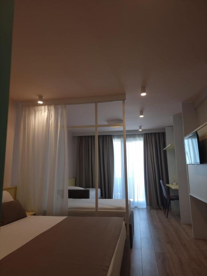 Amber Hotel Albania Spille Exteriör bild