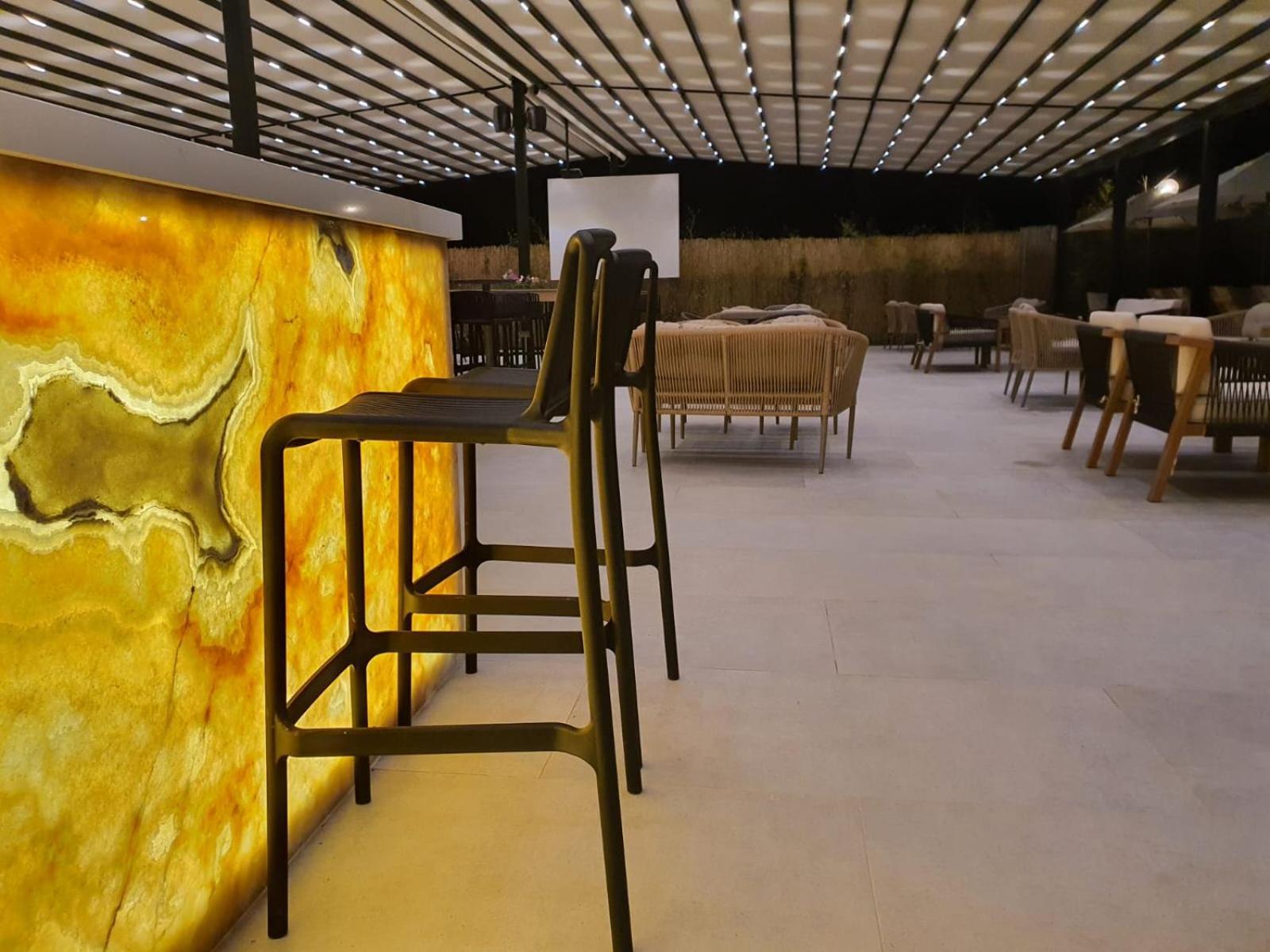 Amber Hotel Albania Spille Exteriör bild