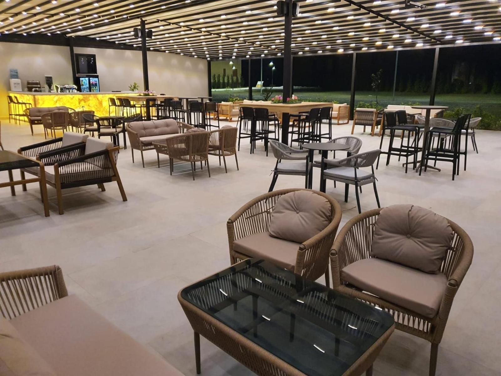 Amber Hotel Albania Spille Exteriör bild